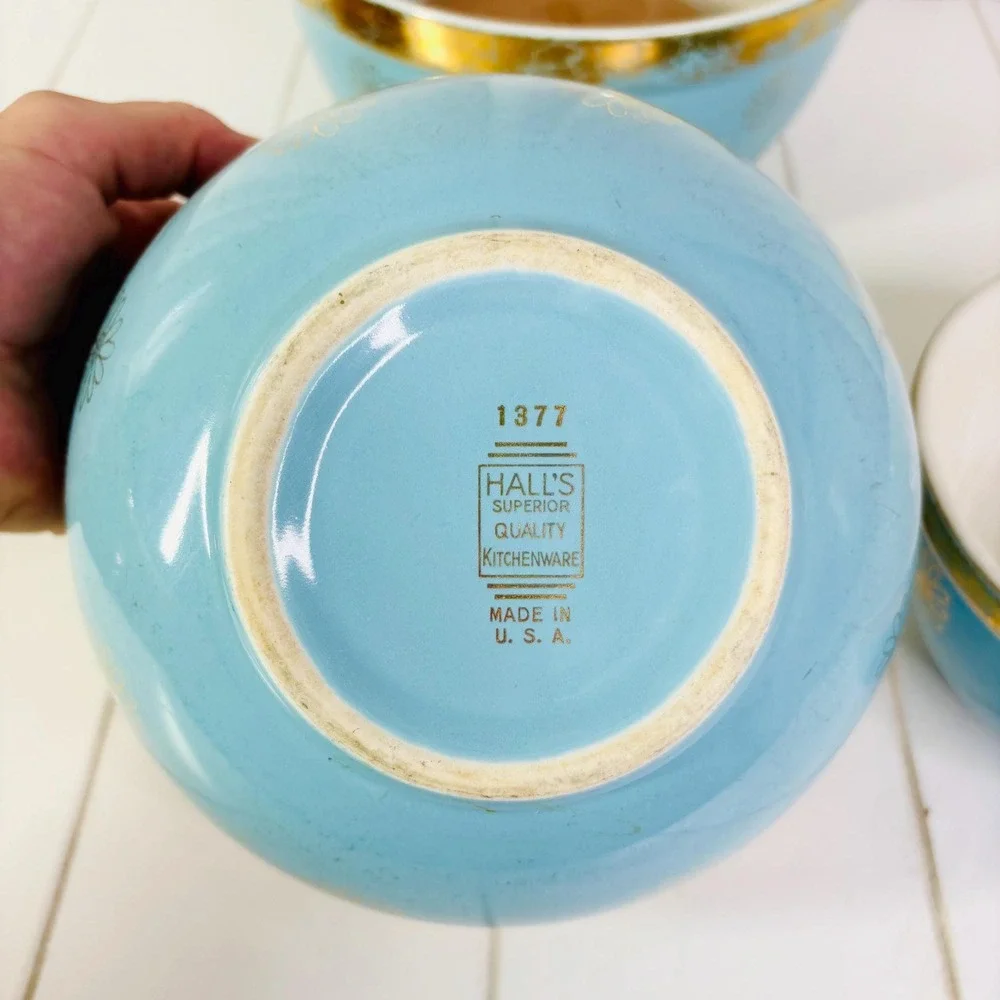 Vintage Hall China Nesting Bowls, Blue and Gold Daisy, Set of 3